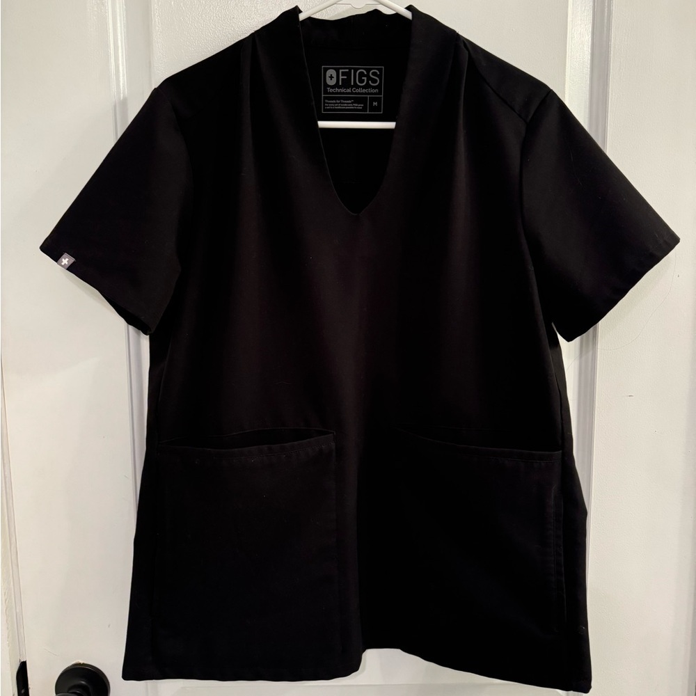 Figs Banepa Oversized Pocket Scrub Top Black Medium Limited Edition